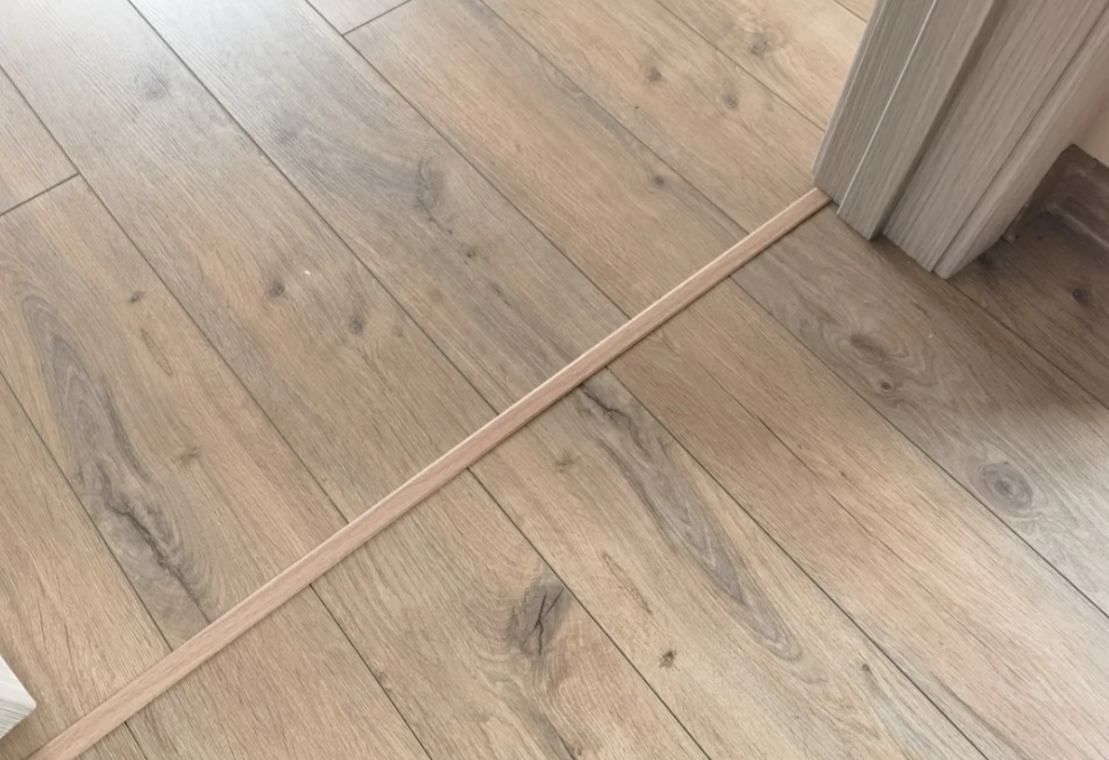 Т-образный порог MAGIC STICK. 20 мм 0,9 м Ясень серый