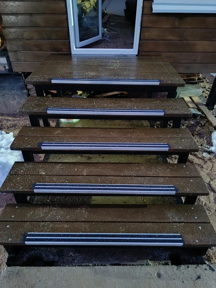 Порог угловой ПУ 07-1.900.01лч Анод серебро