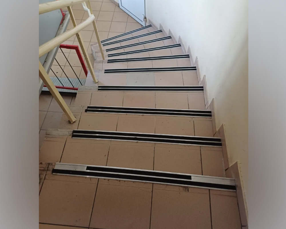 Порог одноуровневый ПС 08.2700.204л Бронза анод