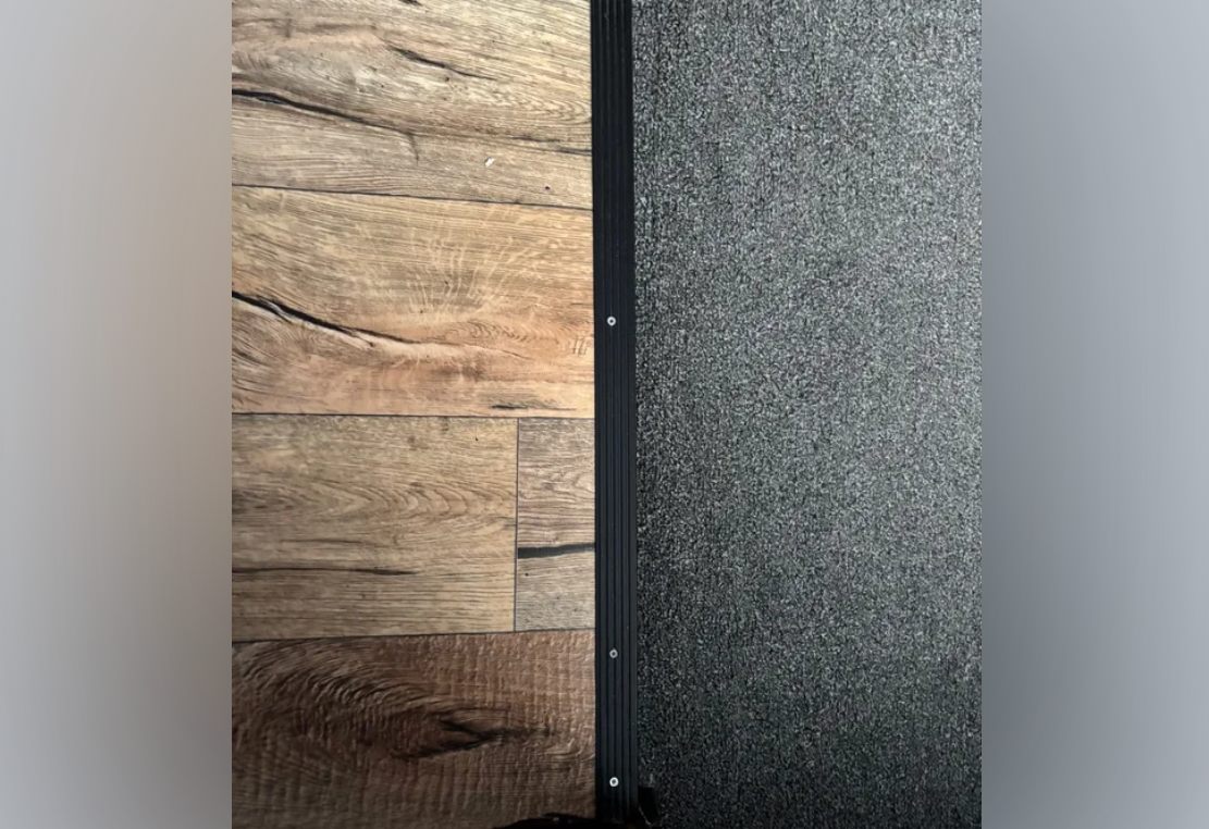 Порог угловой ПУ 04.1800.056 Бетон темный