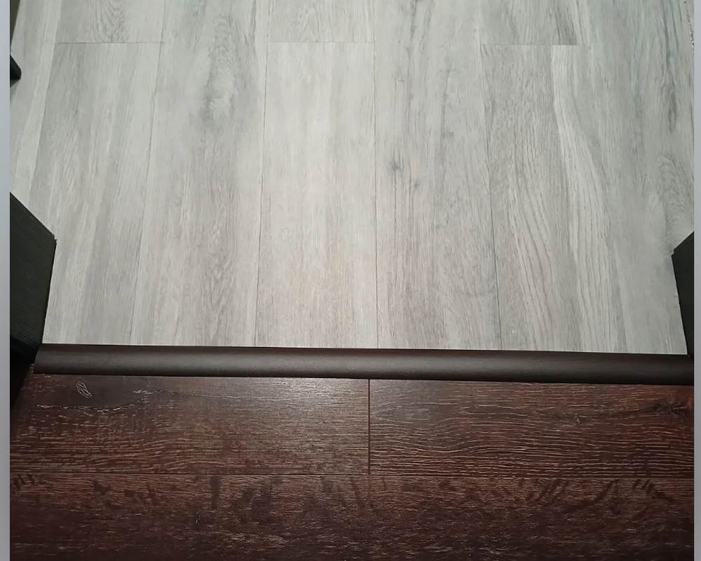 Самоклеящийся порог ЛС 35.2700.4061 Дуб мокко