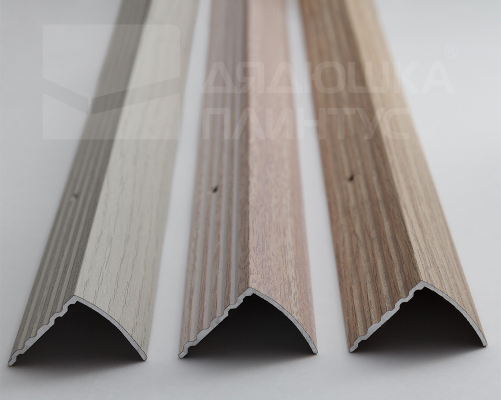 Порог угловой ПУ 04.1800.081 Сосна