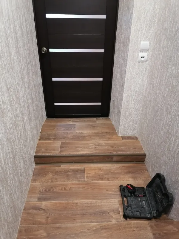 Порог угловой ПУ 05-1.900.02л Золото