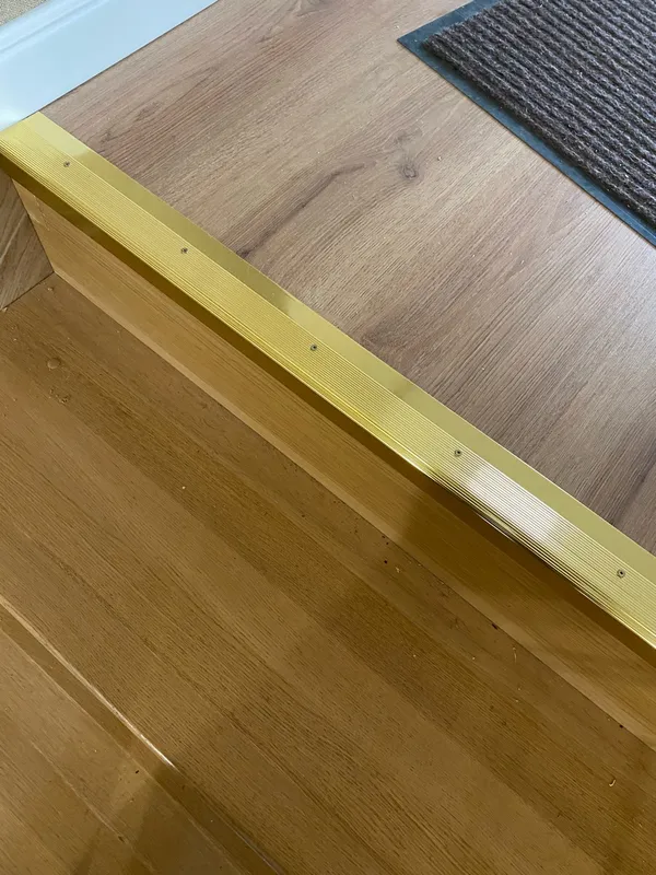 Порог угловой ПУ 04.900.02л Золото