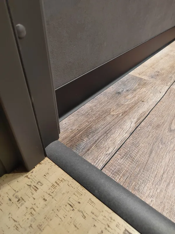 Порог разноуровневый ПР 06.1800.2R102 Ольха серая