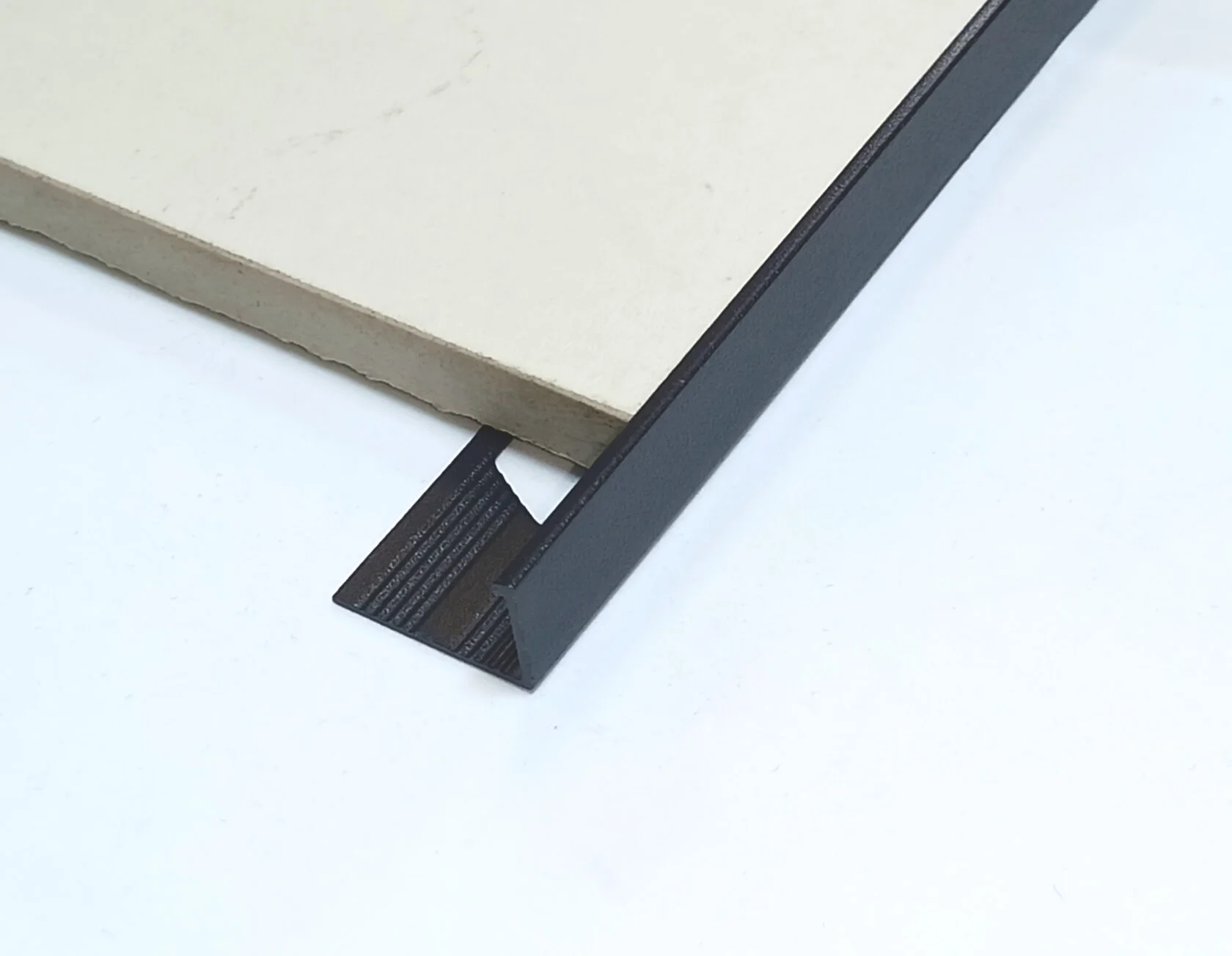 Профиль окантовочный Волшебная палочка MSPK 01.2700.15 10мм 2,7м Чёрный