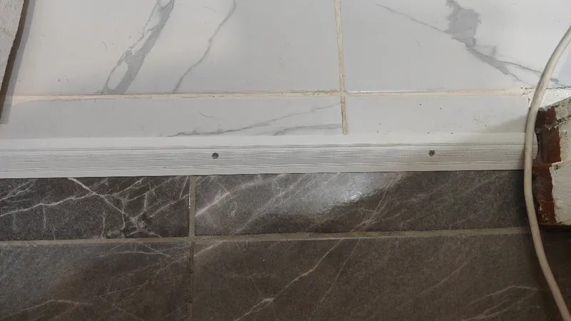 Порог разноуровневый ПР 04.900.084 Дуб универсальный