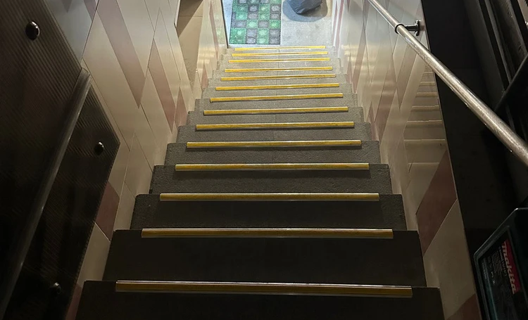 Порог угловой ПУ 07.900.15 Черный