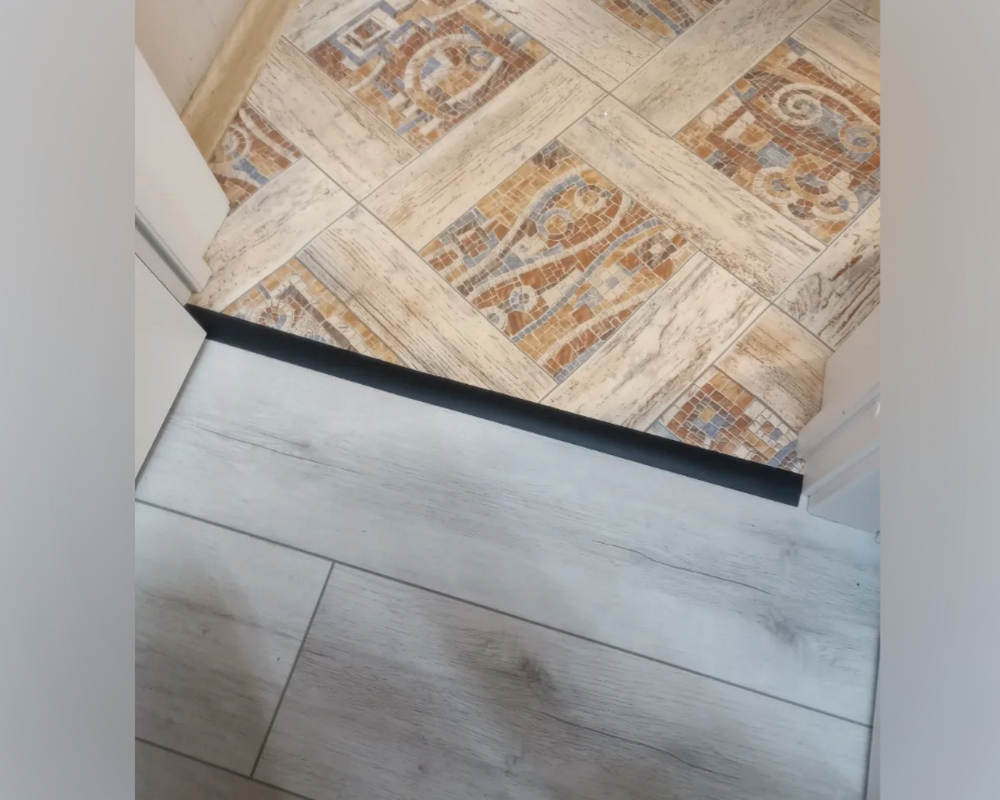 Самоклеящийся порог ЛС 35.1800.4061 Дуб мокко