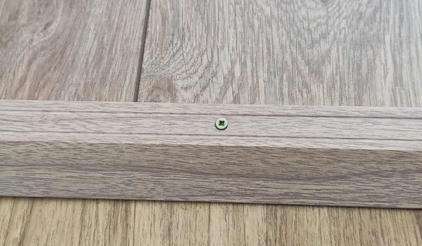 Порог разноуровневый ПР 02.900.057 0,9 м Бетон айс