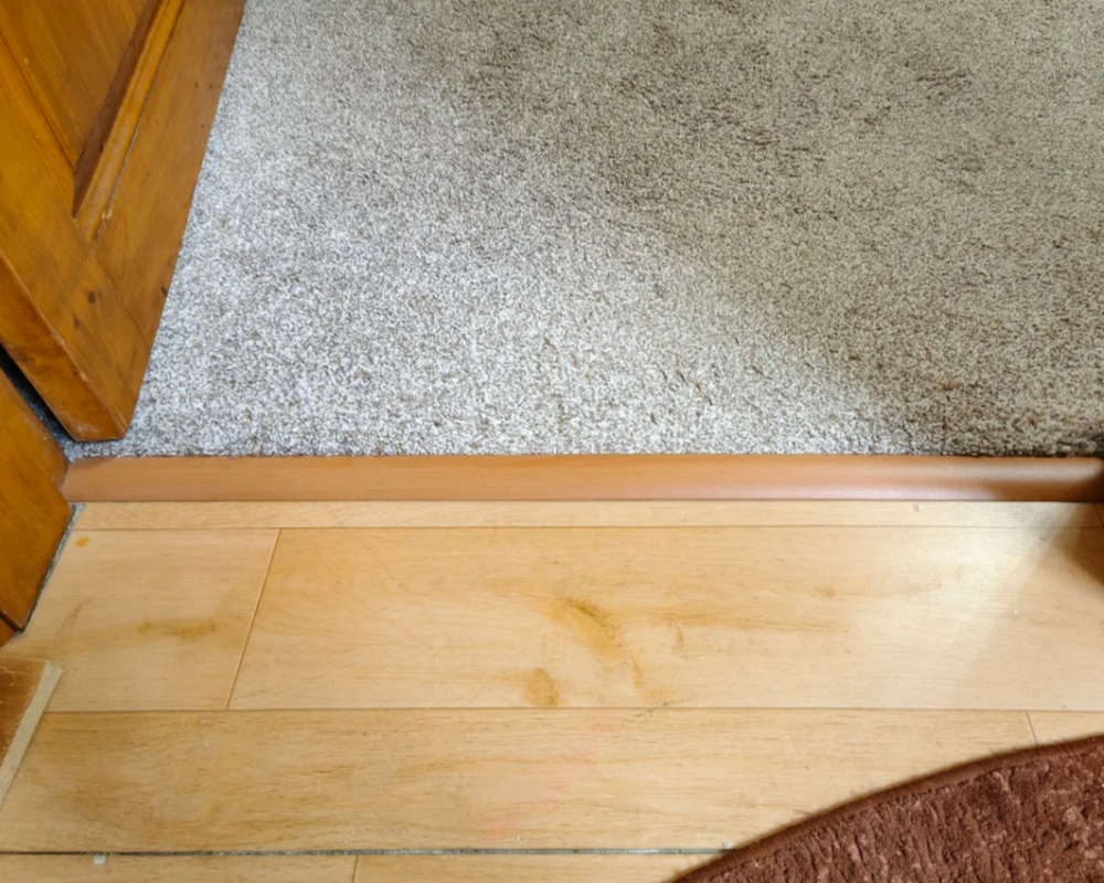 Самоклеящийся порог ЛС 35.2700.4083 Бук