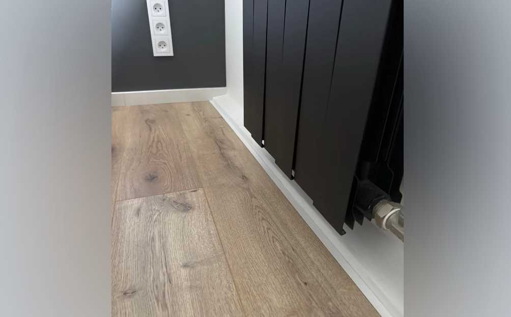 Микроплинтус AL16X5-01 16х6х2000мм Серебро матовое