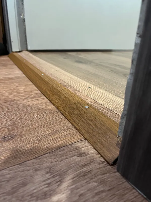 Порог разноуровневый ПР 03.2700.202л Золото