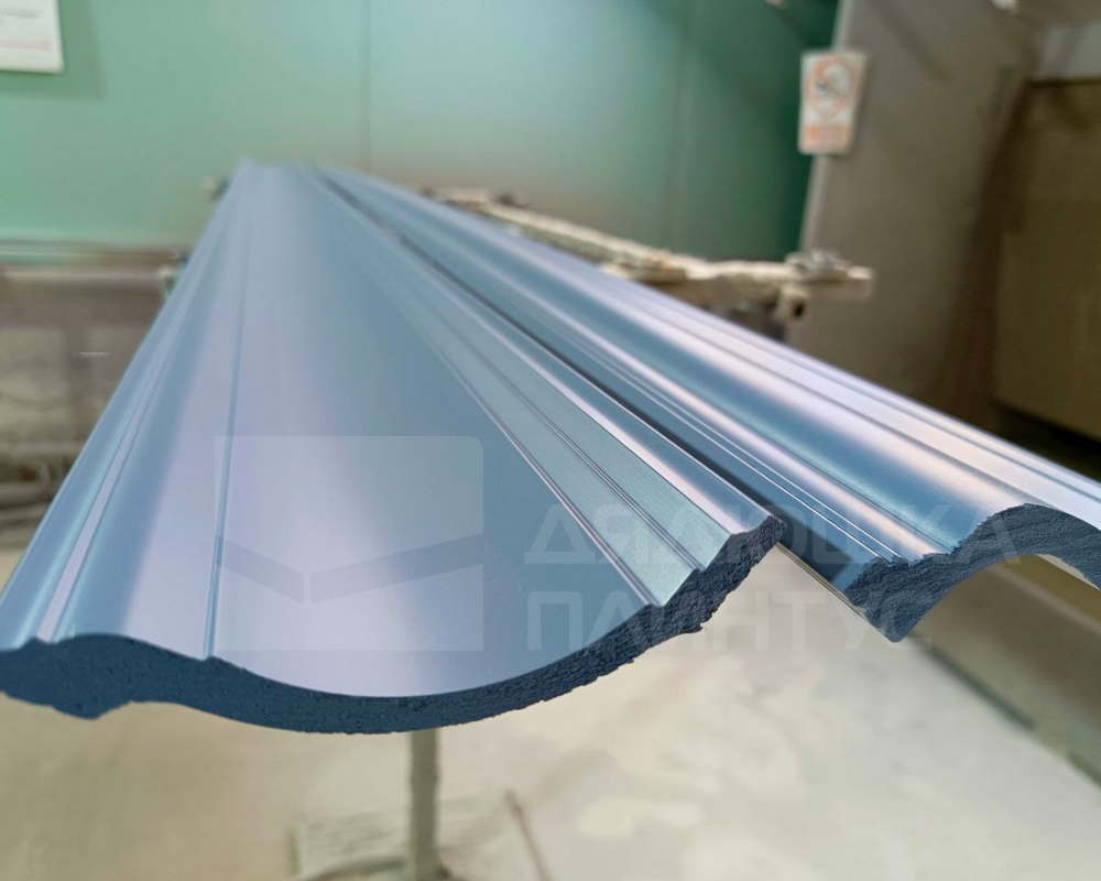 Карниз потолочный из полистирола высокой плотности NMC WT10 80*80*2000. Окраска включена в стоимость