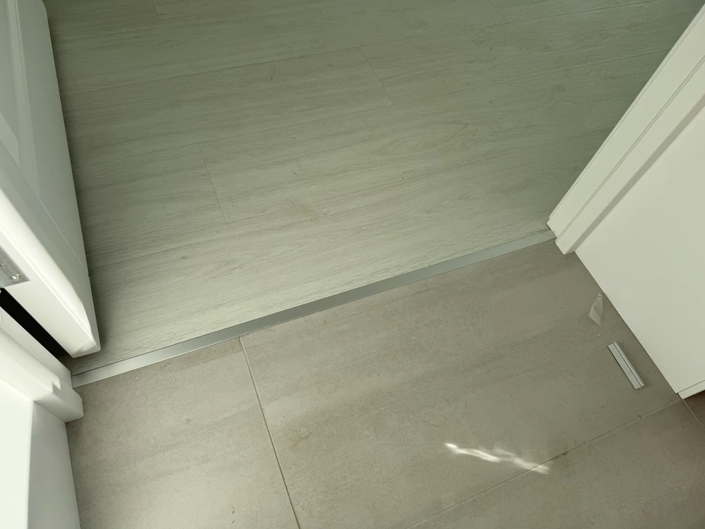 Профиль стыкоперекрывающий ЛС 10НСП.2700.001 Полированый