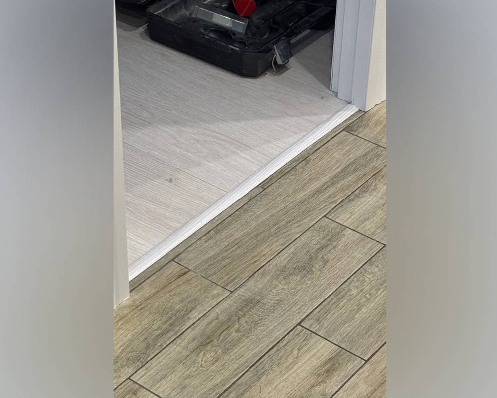 Самоклеящийся порог ЛС 35.2700.4087 Дуб беленый