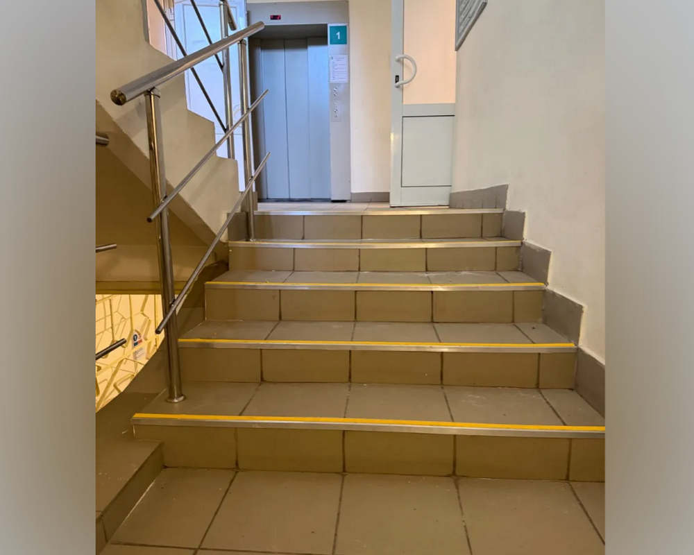 Порог одноуровневый ПС 08.900.01л Серебро