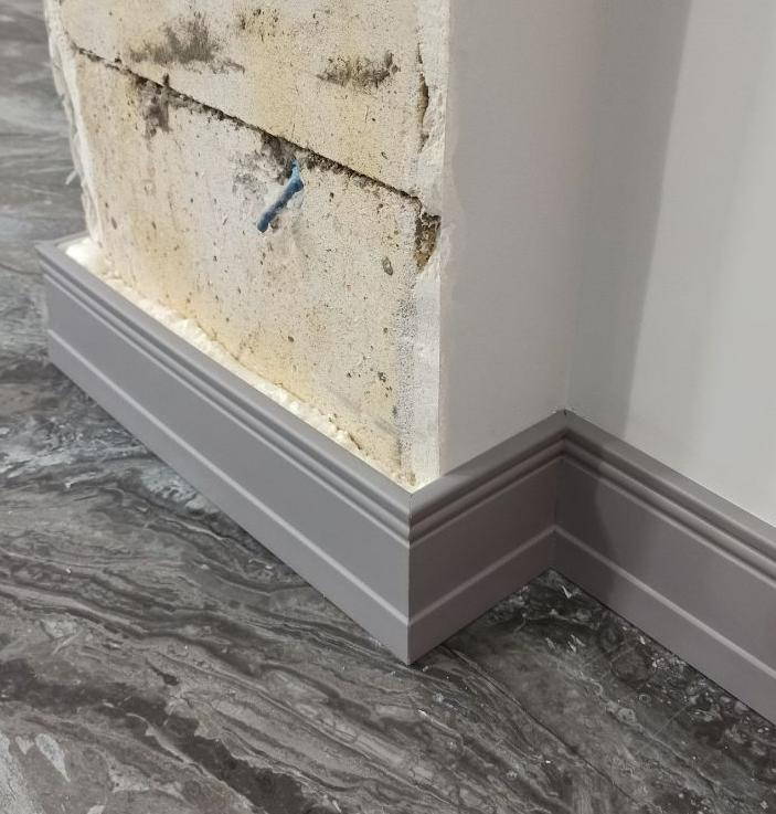 Плинтус из полистирола высокой плотности HI WOOD W009R 100мм х 25мм х 2,0м.