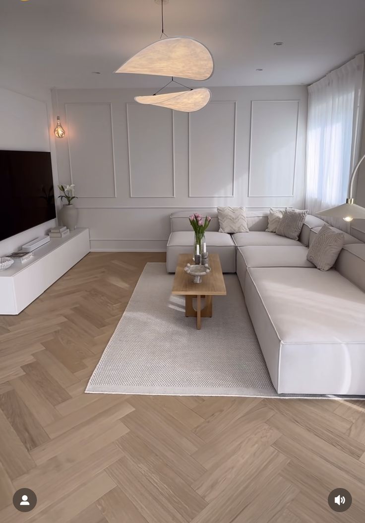 Молдинг из полистирола высокой плотности HI WOOD LB20 20мм х 10мм х 2,0м.Покраска под заказ